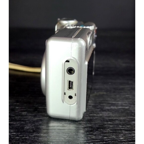 Canon PowerShot A530 5MP Compact Digital Camera Bundle-  Refurbished [G] - Picture 7 of 12